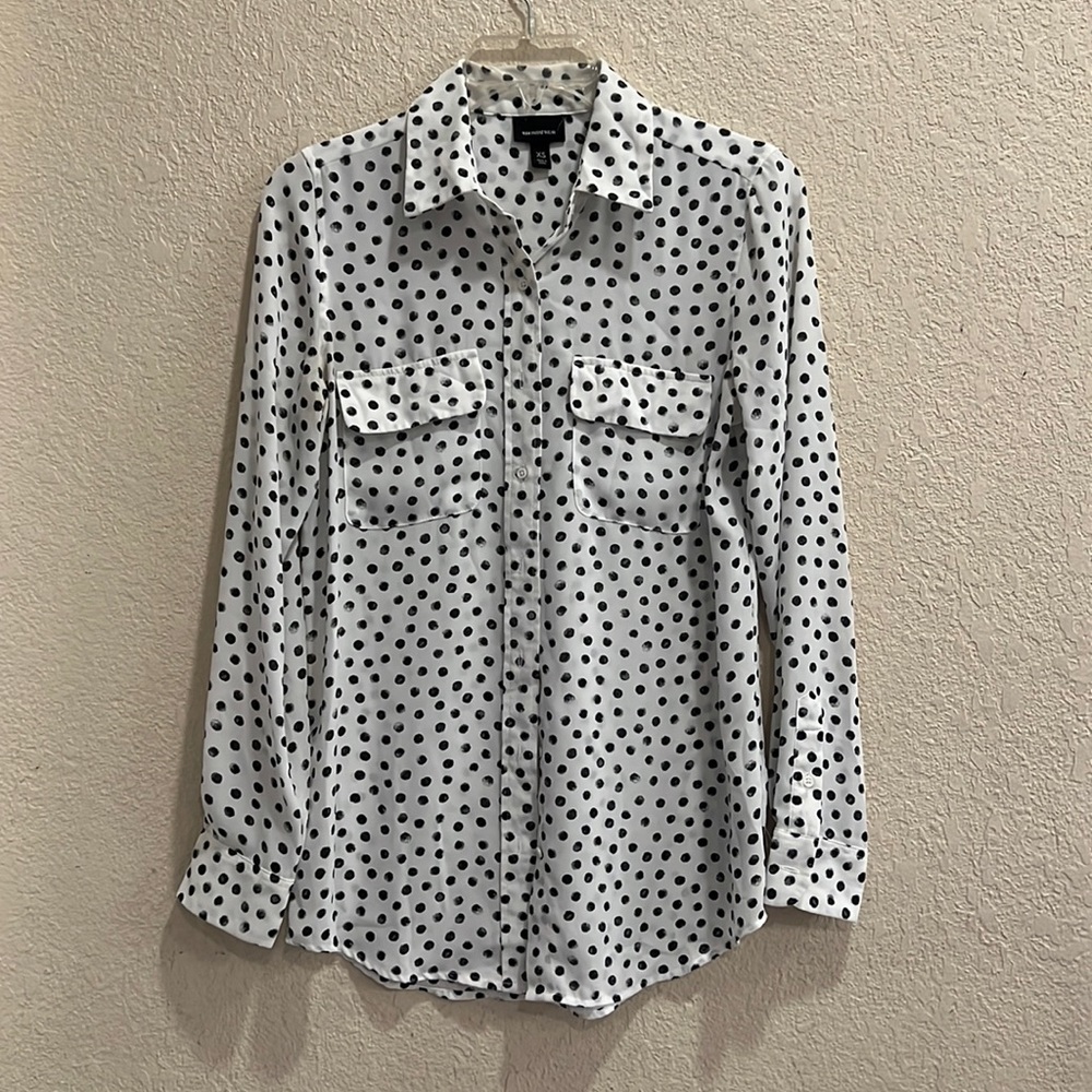 WhoWhatWhere Woman’s Polkadot Dress Shirt, Size XS, no stretch